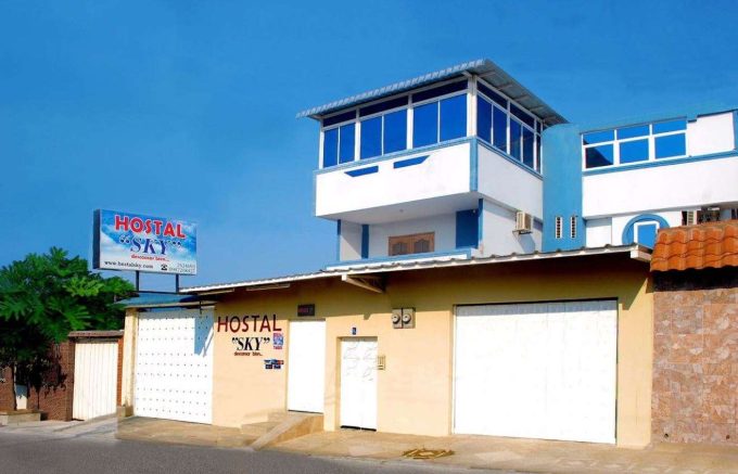 Hostal Sky